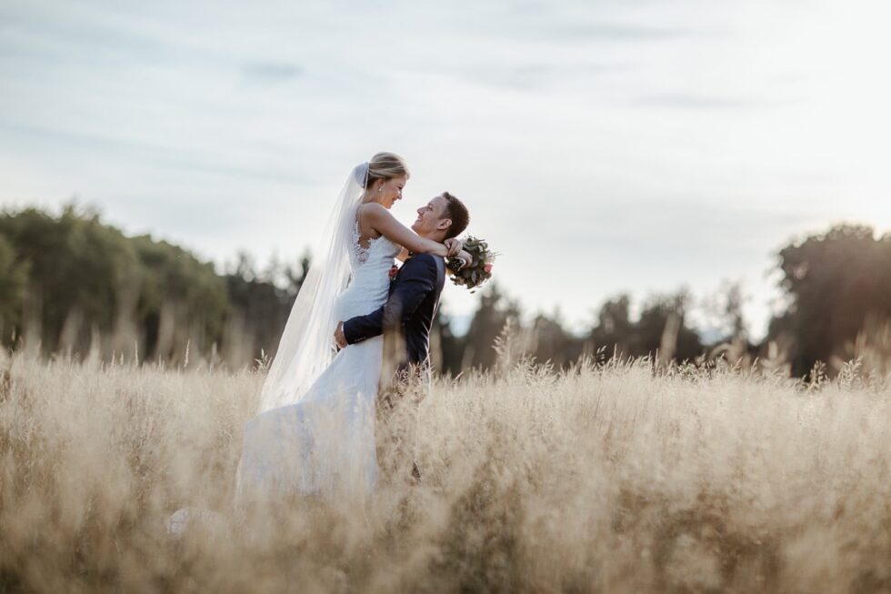 Brautpaar,Afterwedding,sonnuntergang,feld