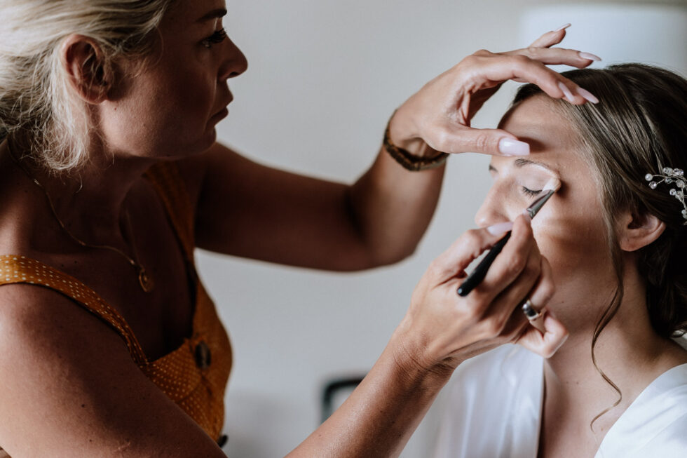 Braut, Details, Getting Ready, Hochzeit, Schminken, Visa, haare, lippenstift