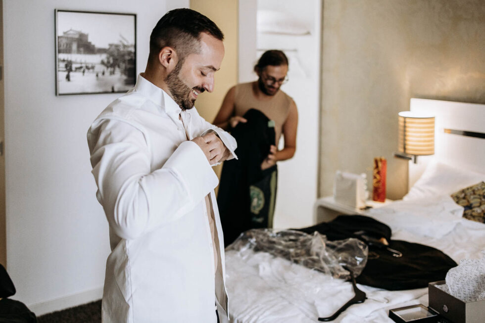 Anziehen, Bräutigam, Dresden, Getting Ready, Hochzeit