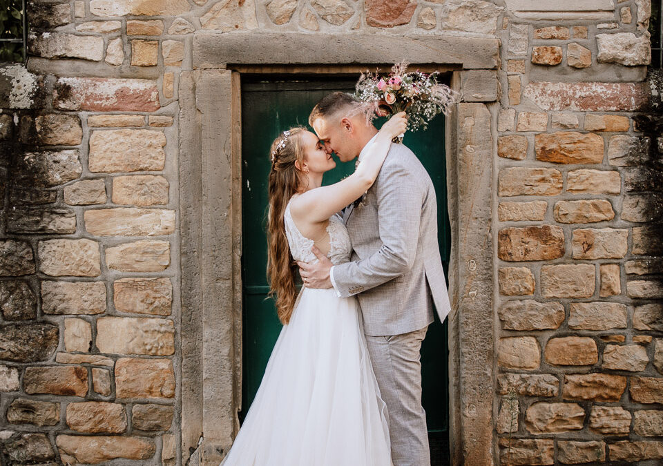 Eine unvergessliche Hochzeit auf Schloss Wachenheim (Hybrid Foto&Video)